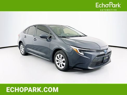 Used 2023 Toyota Corolla LE w/ Carpet Mat Package (TMS) FWD image 1