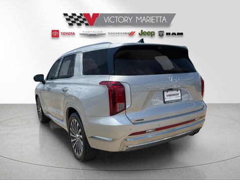 Used 2025 Hyundai Palisade Calligraphy AWD/4WD image 3