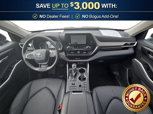 Used 2025 Toyota Highlander XLE AWD/4WD image 17