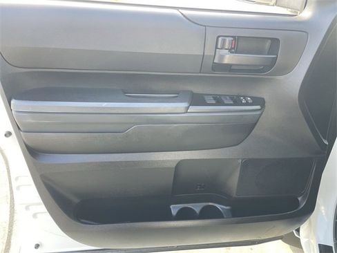 Used 2018 Toyota Tundra SR image 19