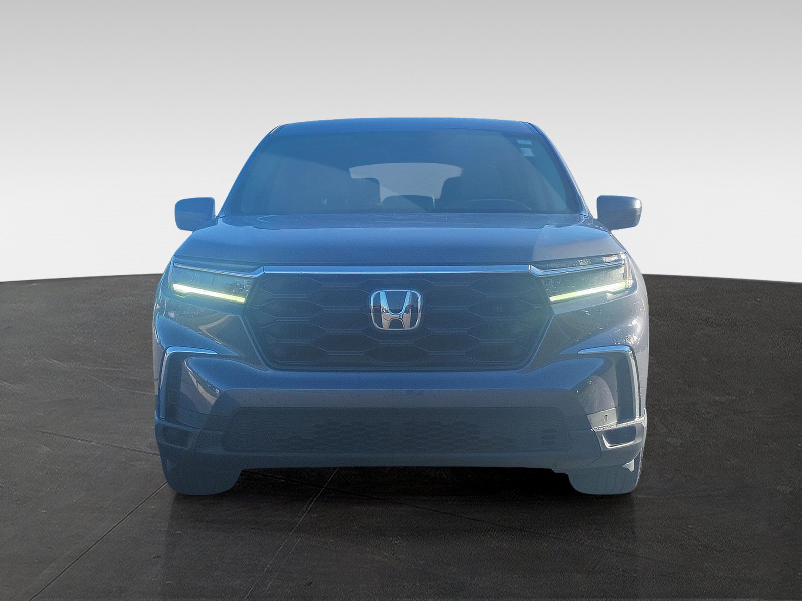 Used 2023 Honda Pilot LX image 2