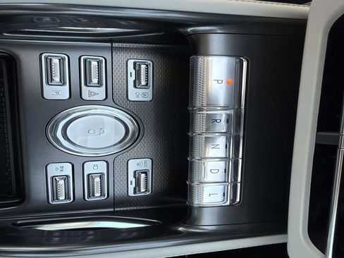 New 2026 Lincoln Nautilus Premier AWD/4WD image 28