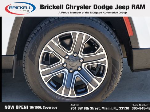Used 2024 Jeep Wagoneer L Series II w/ Flexible Seating Group AWD/4WD image 37