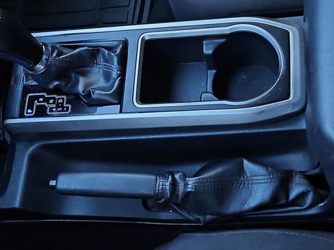 Used 2020 Toyota Tacoma SR5 image 21