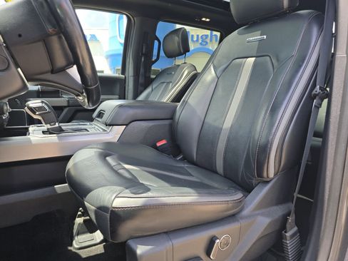Used 2018 Ford F150 Platinum w/ Equipment Group 701A Luxury AWD/4WD image 28