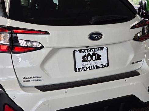 Used 2024 Subaru Crosstrek 2.5i Limited w/ Crosstrek Mirror Package AWD/4WD image 12