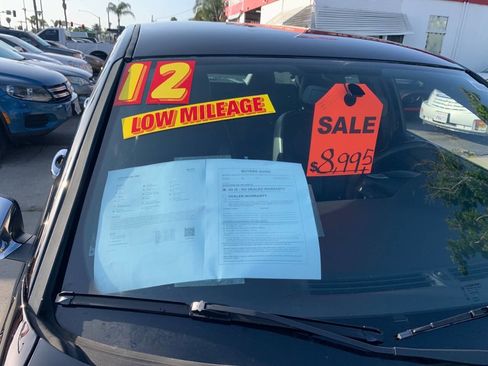 Used 2012 Chrysler 200 Limited FWD image 17