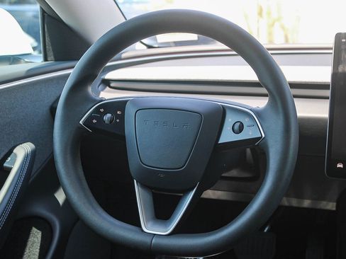 Used 2025 Tesla Model 3 RWD image 16