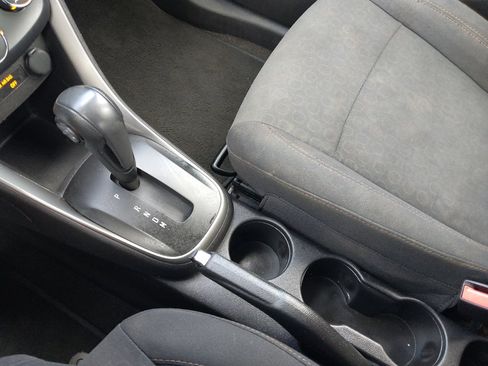 Used 2018 Chevrolet Trax LS FWD image 26