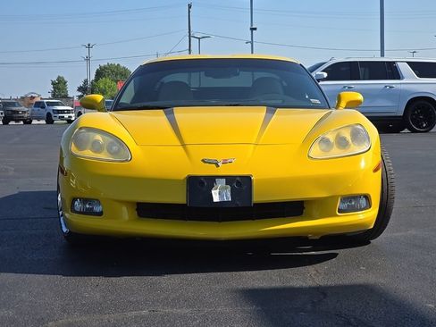 Used 2005 Chevrolet Corvette Coupe w/ Preferred Equipment Group RWD image 43