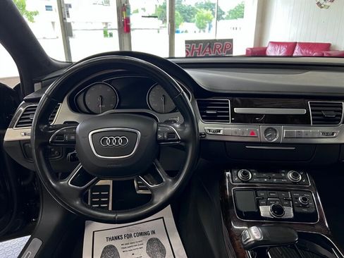 Used 2014 Audi S8 image 17