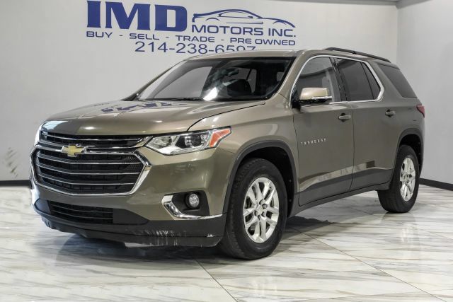 Used 2020 Chevrolet Traverse LT FWD image 2
