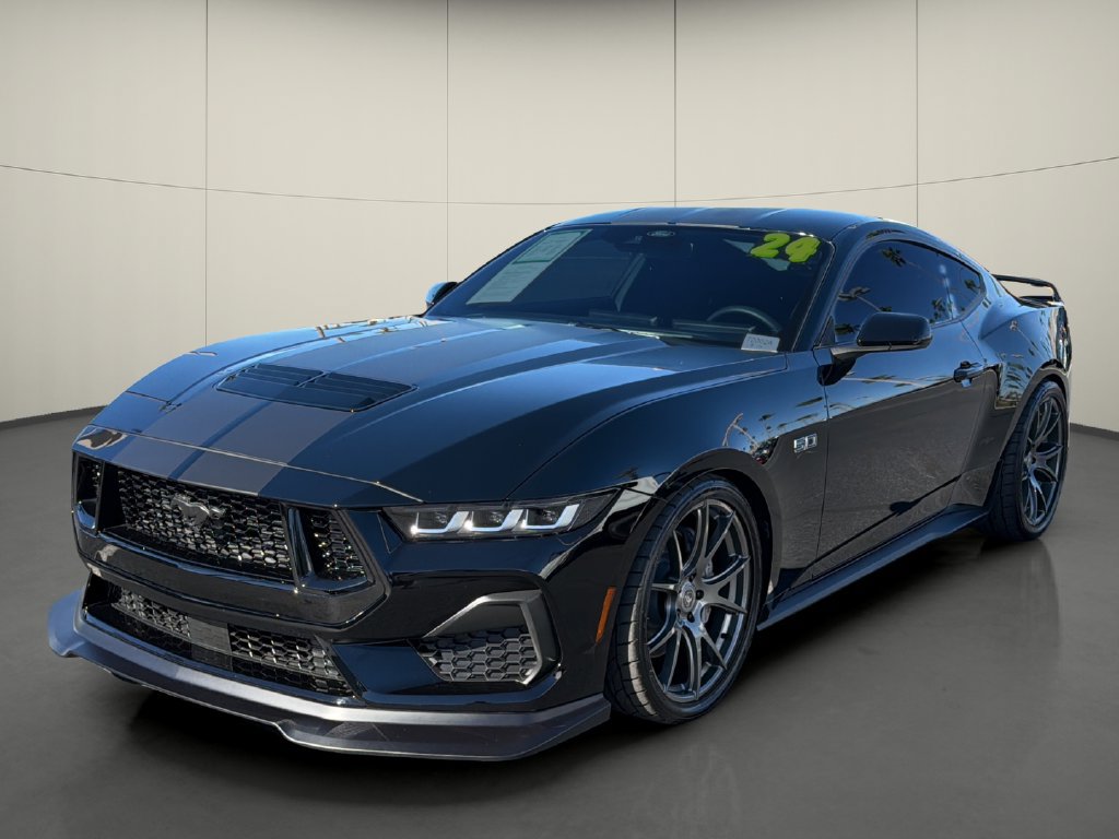 Used 2024 Ford Mustang GT RWD image 3