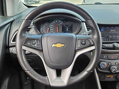 Used 2021 Chevrolet Trax LT w/ Driver Confidence Package image 16