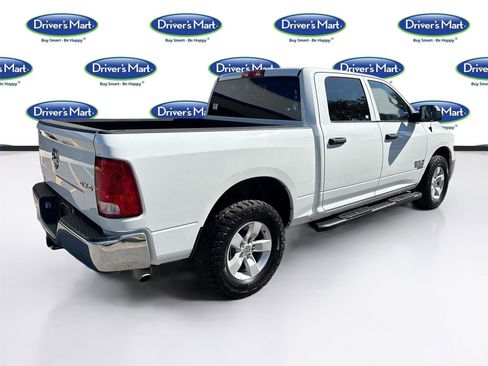 Used 2022 RAM 1500 Tradesman w/ Chrome Appearance Group image 8