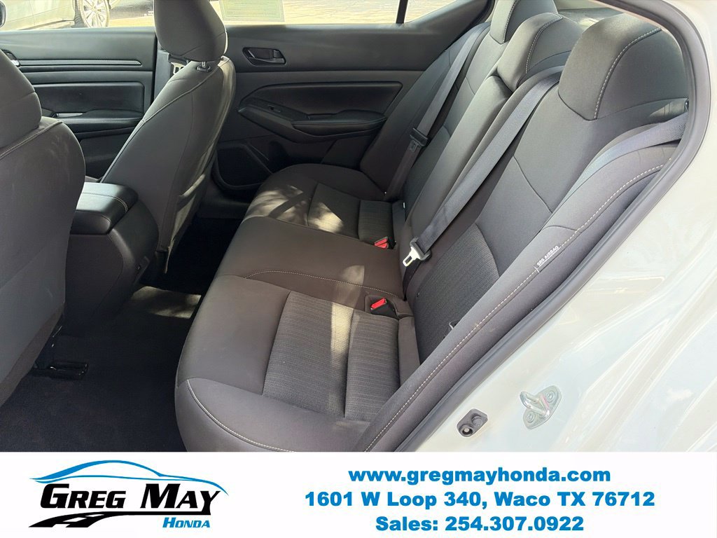 Used 2024 Nissan Altima 2.5 SV FWD image 18