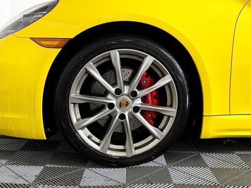 Certified 2022 Porsche 718 Boxster S image 11