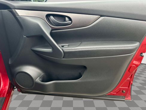 Used 2020 Nissan Rogue Sport S FWD image 23