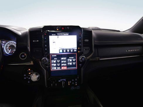 Used 2021 RAM 1500 Limited w/ Night Edition image 15