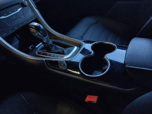 Used 2015 Ford Fusion SE w/ Equipment Group 202A FWD image 26