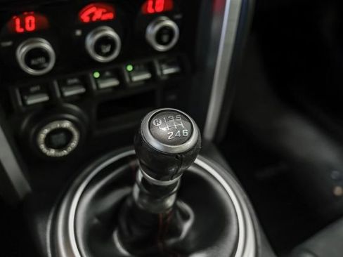 Used 2018 Subaru BRZ Limited w/ Popular Package #3 RWD image 30