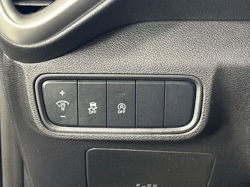 Used 2023 Kia Soul LX w/ LX Technology Package image 19