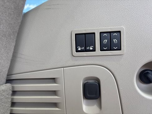 Used 2018 GMC Yukon Denali image 17