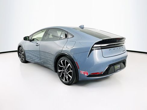 Used 2024 Toyota Prius Prime XSE image 5