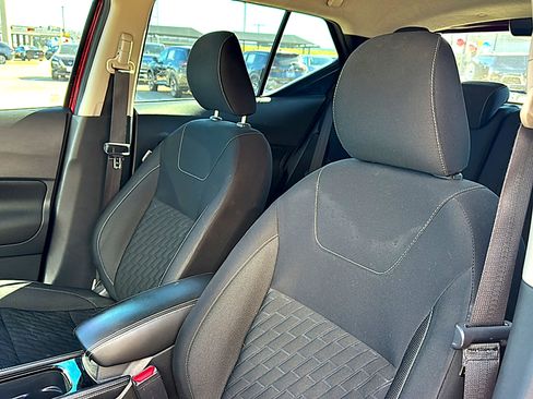 Used 2023 Nissan Kicks SV image 14