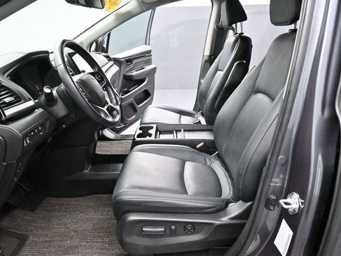 Used 2023 Honda Odyssey Touring image 14