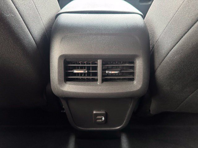 Certified 2024 Chevrolet Equinox LT AWD/4WD image 9