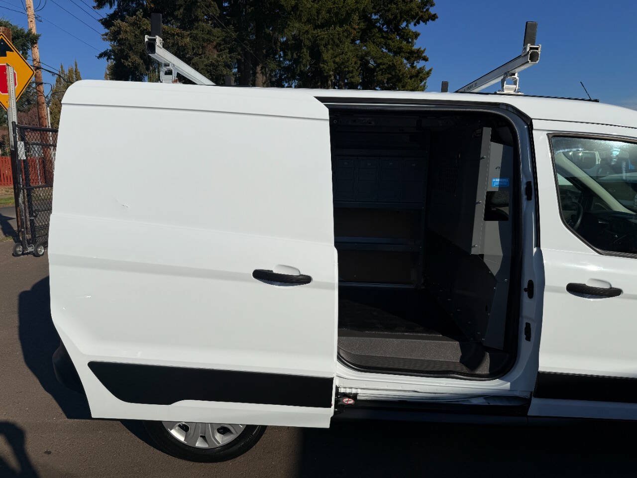Used 2022 Ford Transit Connect XL FWD image 18