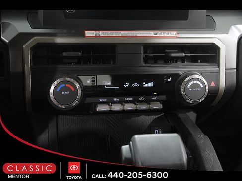 Certified 2025 Toyota Tacoma SR5 AWD/4WD image 14