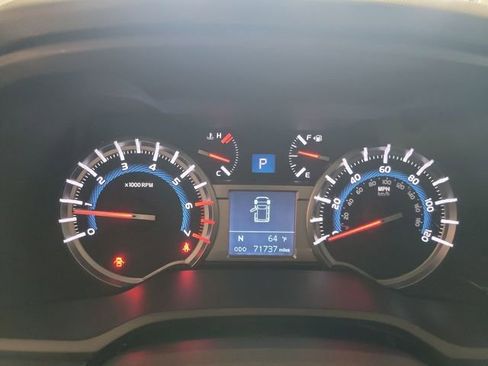 Used 2018 Toyota 4Runner SR5 Premium image 15