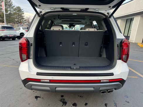 Used 2024 Hyundai Palisade Limited image 15