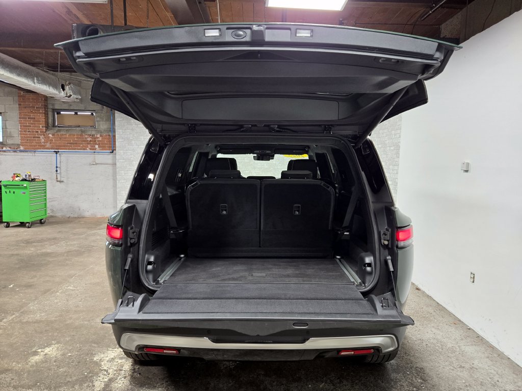 Used 2025 Rivian R1S Adventure Dual AWD/4WD image 40