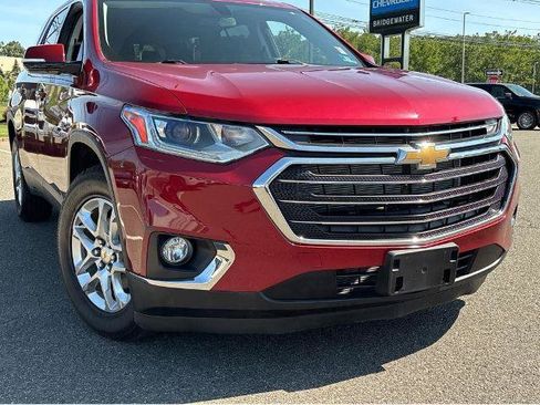 Used 2020 Chevrolet Traverse LT AWD/4WD image 2