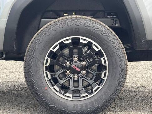 New 2026 GMC Canyon AT4 AWD/4WD image 30