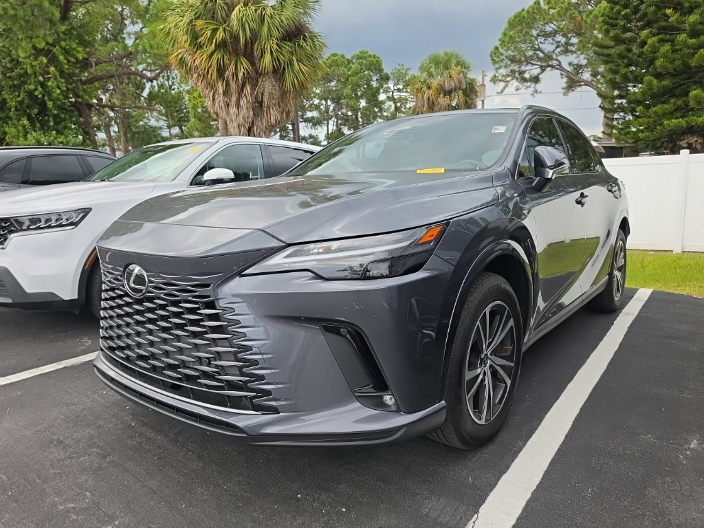 Used 2025 Lexus RX 350 Premium w/ Accessory Package FWD image 5