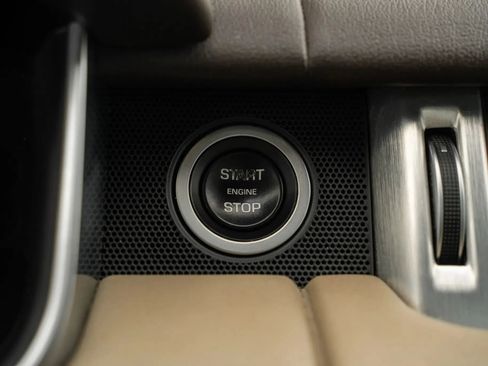 Used 2016 Land Rover Range Rover image 31