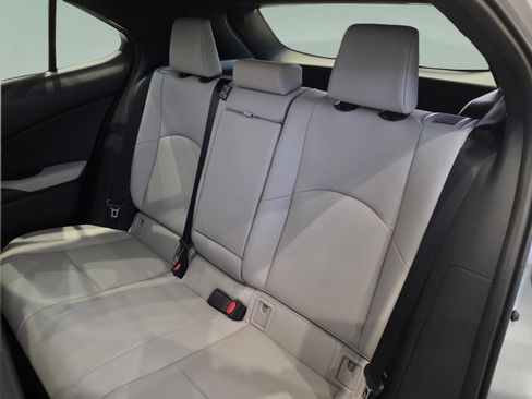 New 2026 Lexus UX 300h FWD image 18