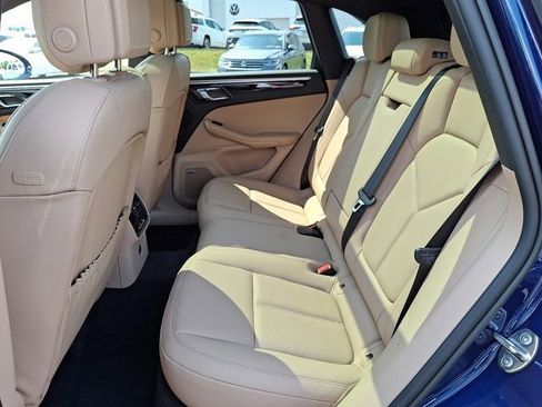 Used 2024 Porsche Macan image 12