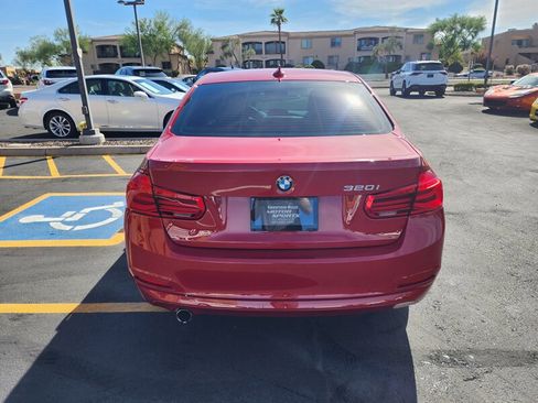 Used 2018 BMW 320i Sedan w/ Convenience Package image 4