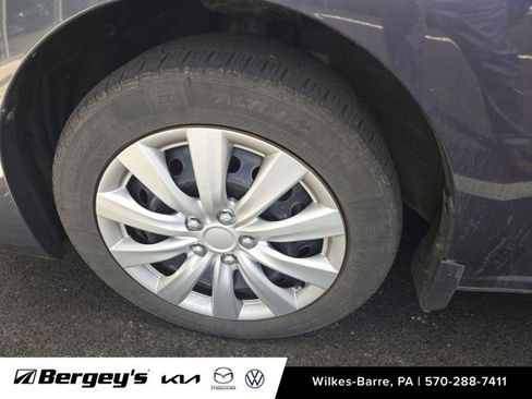 Used 2017 Subaru Impreza 2.0i AWD/4WD image 5