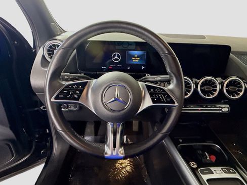 Used 2025 Mercedes-Benz GLA 250 image 13
