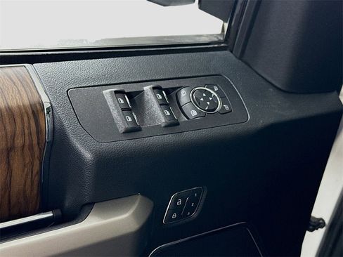 Used 2020 Ford F150 Lariat w/ Equipment Group 502A Luxury image 12