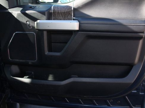 Certified 2017 Ford F250 Lariat w/ Chrome Package image 27