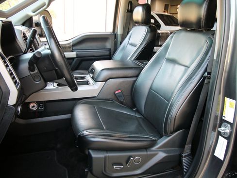 Used 2017 Ford F250 Lariat w/ Lariat Ultimate Package AWD/4WD image 23