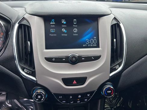 Used 2018 Chevrolet Cruze LS image 23