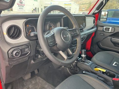 Used 2024 Jeep Wrangler Sport S image 12